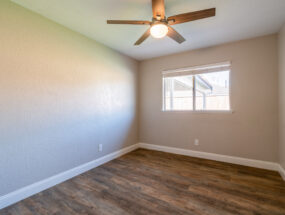 2475 Escalon Ave Clovis CA 93611-17