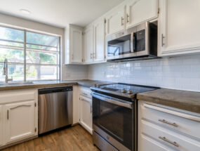 2475 Escalon Ave Clovis CA 93611-9